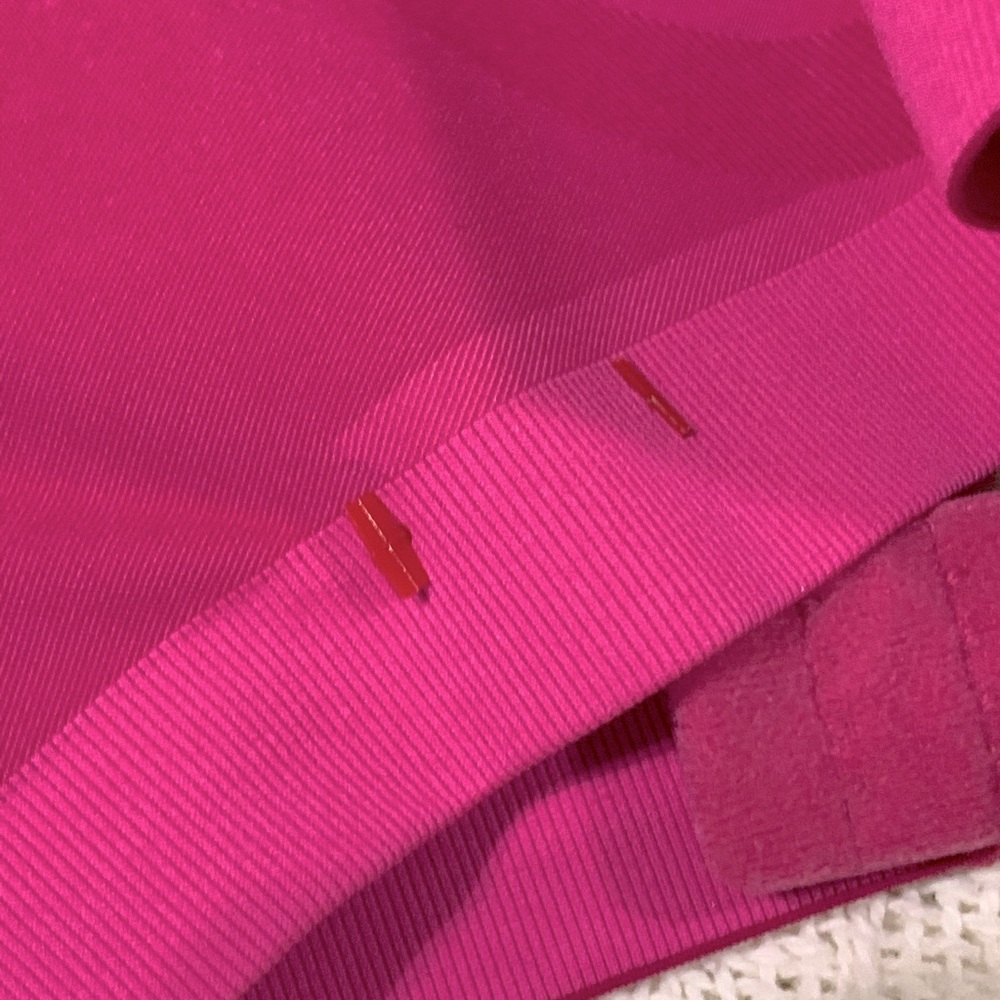 New Pink Brooks Sports Running/Exercise Bra! - Picture 3 of 9
